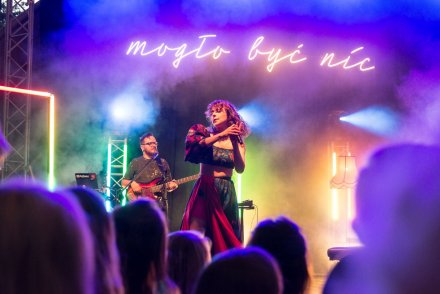 Koncert zespołu Kwiat Jabłoni w wiślańskim amfiteatrze
